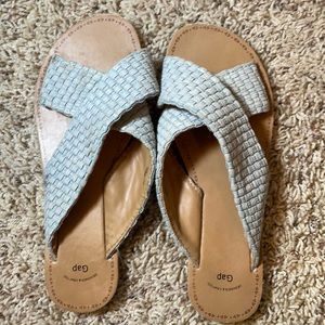 Gap sandals